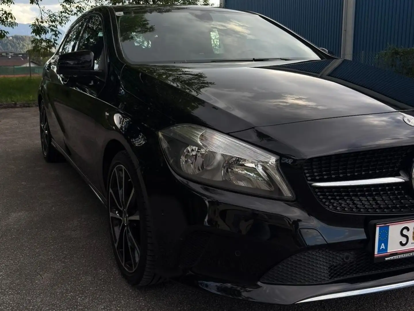 Mercedes-Benz A 180 Schwarz - 2