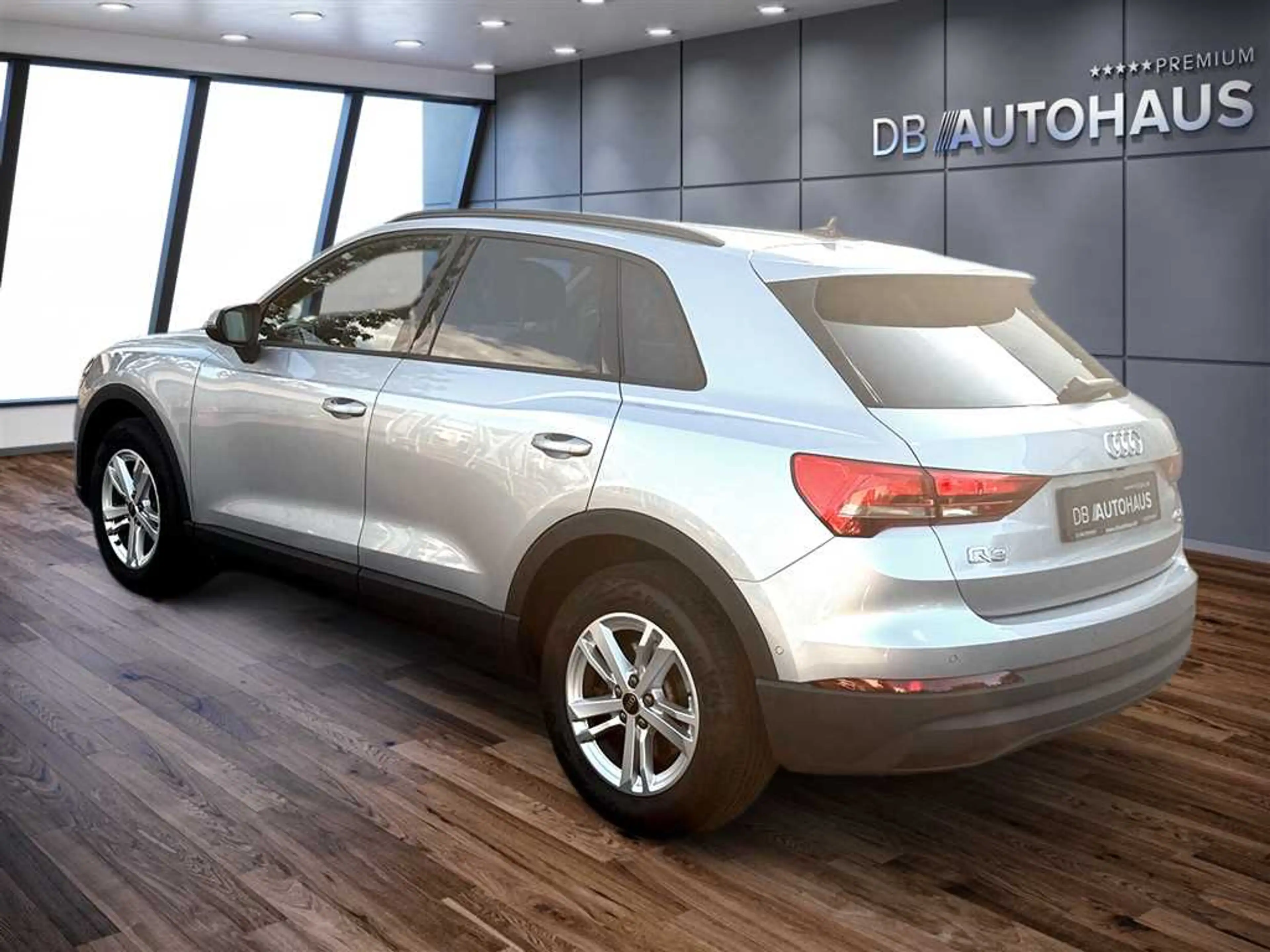 Audi Q3 40 2.0 TFSI quattro S-tronic — photo 6