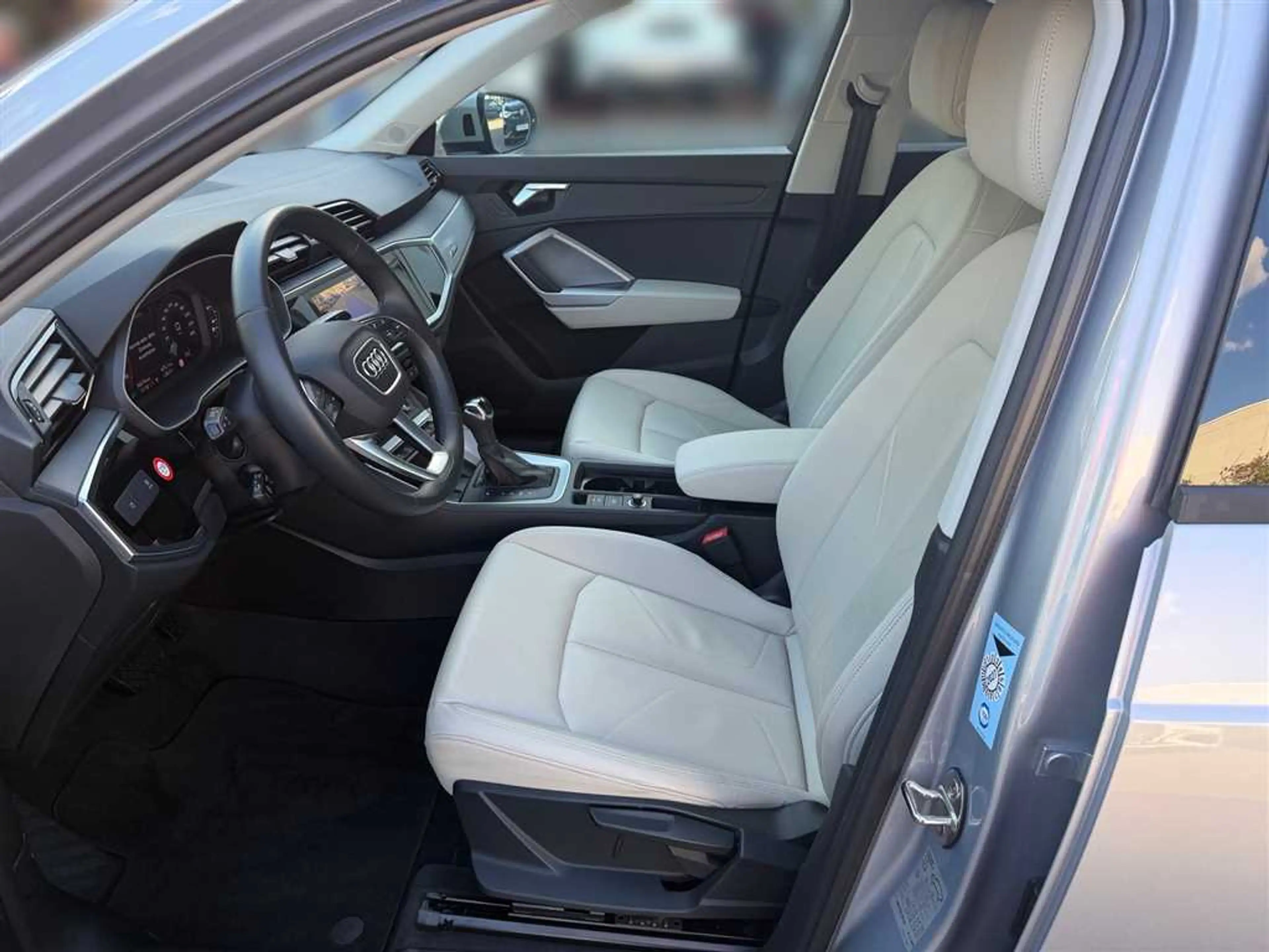 Audi Q3 40 2.0 TFSI quattro S-tronic — photo 8