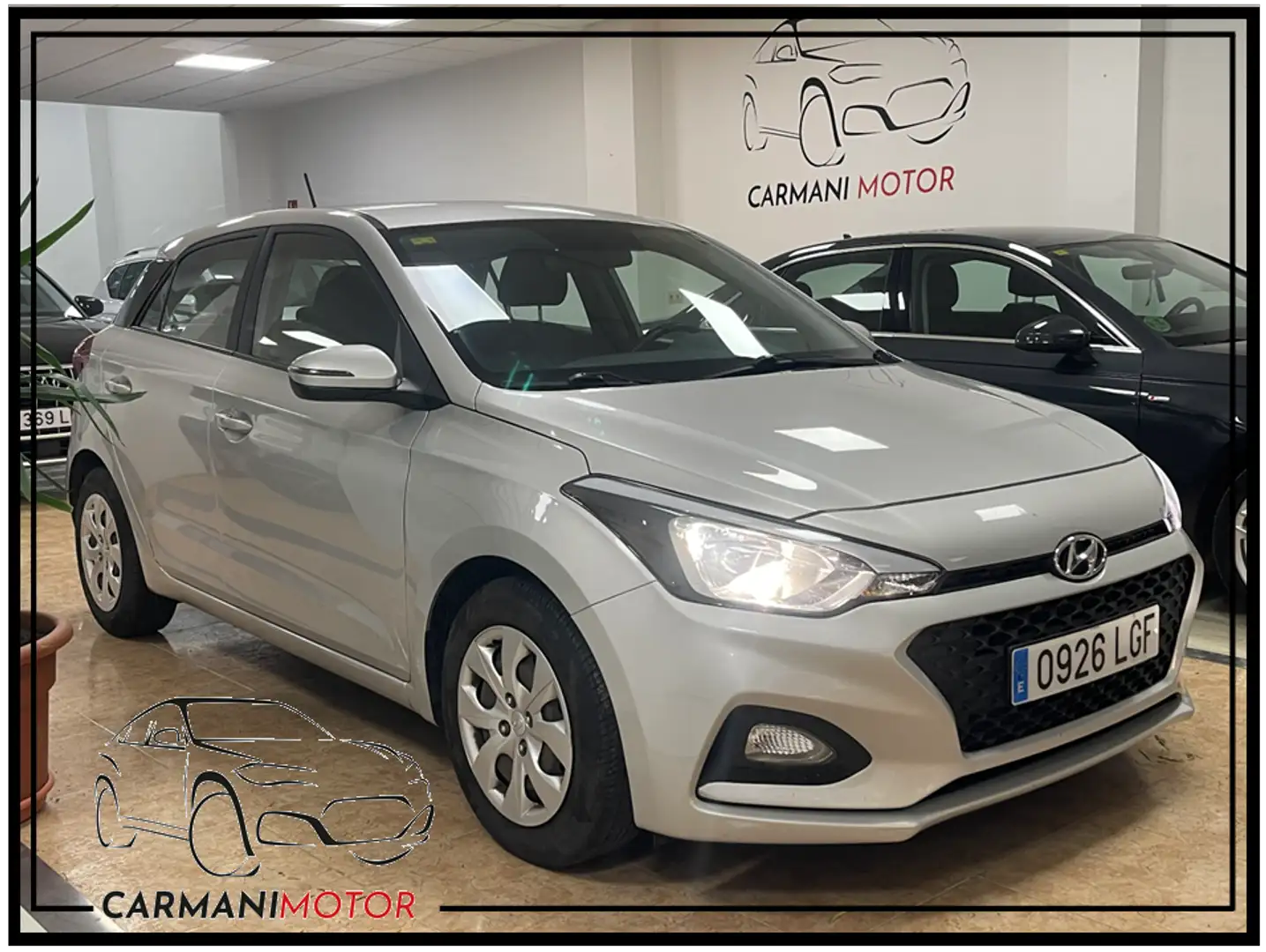 Hyundai i20 1.0 TGDI Klass 100 Gris - 1