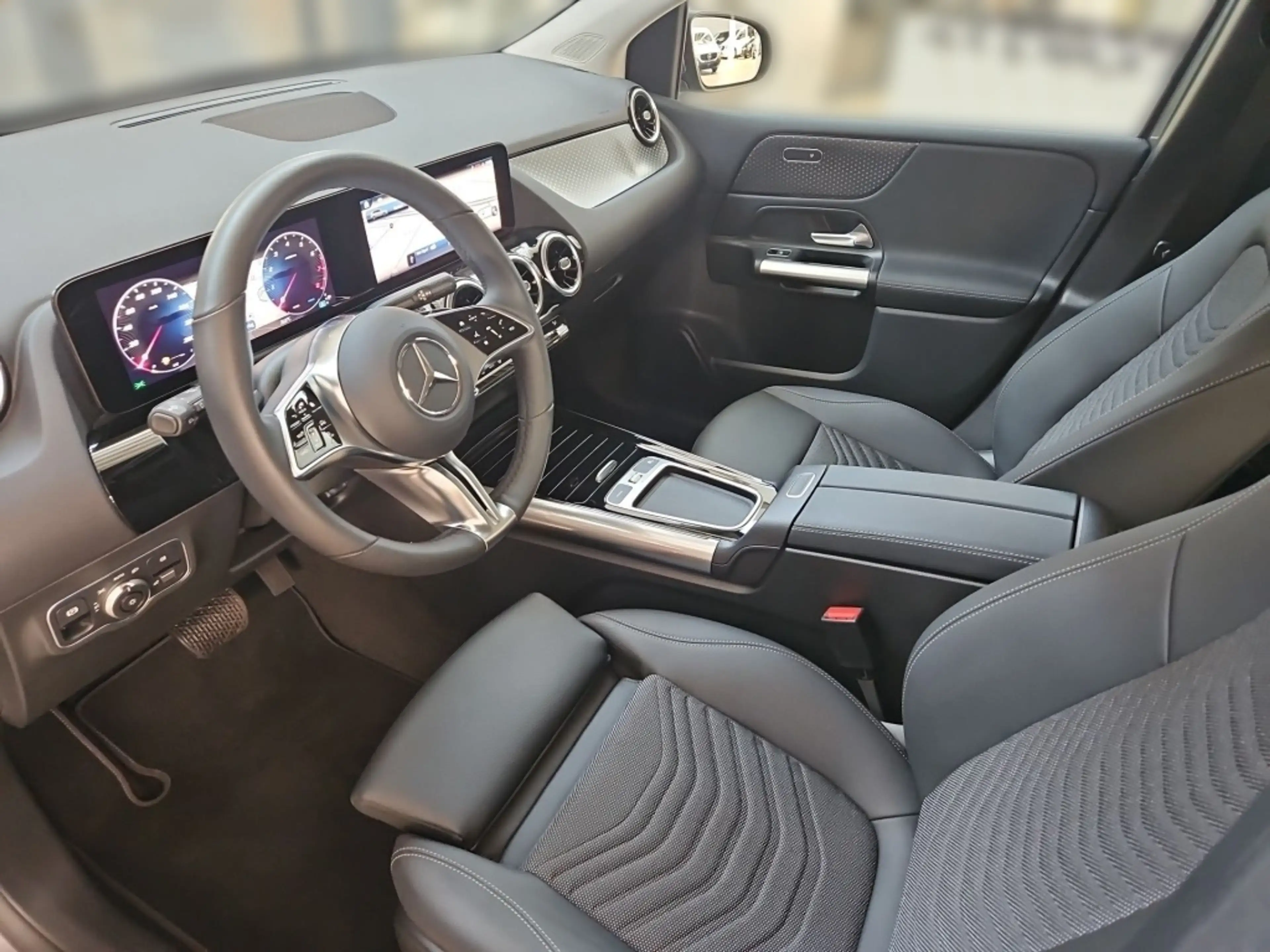 Mercedes-Benz B 200 Progressive AHK LED Tempomat SpurH KAM DAB — photo 7