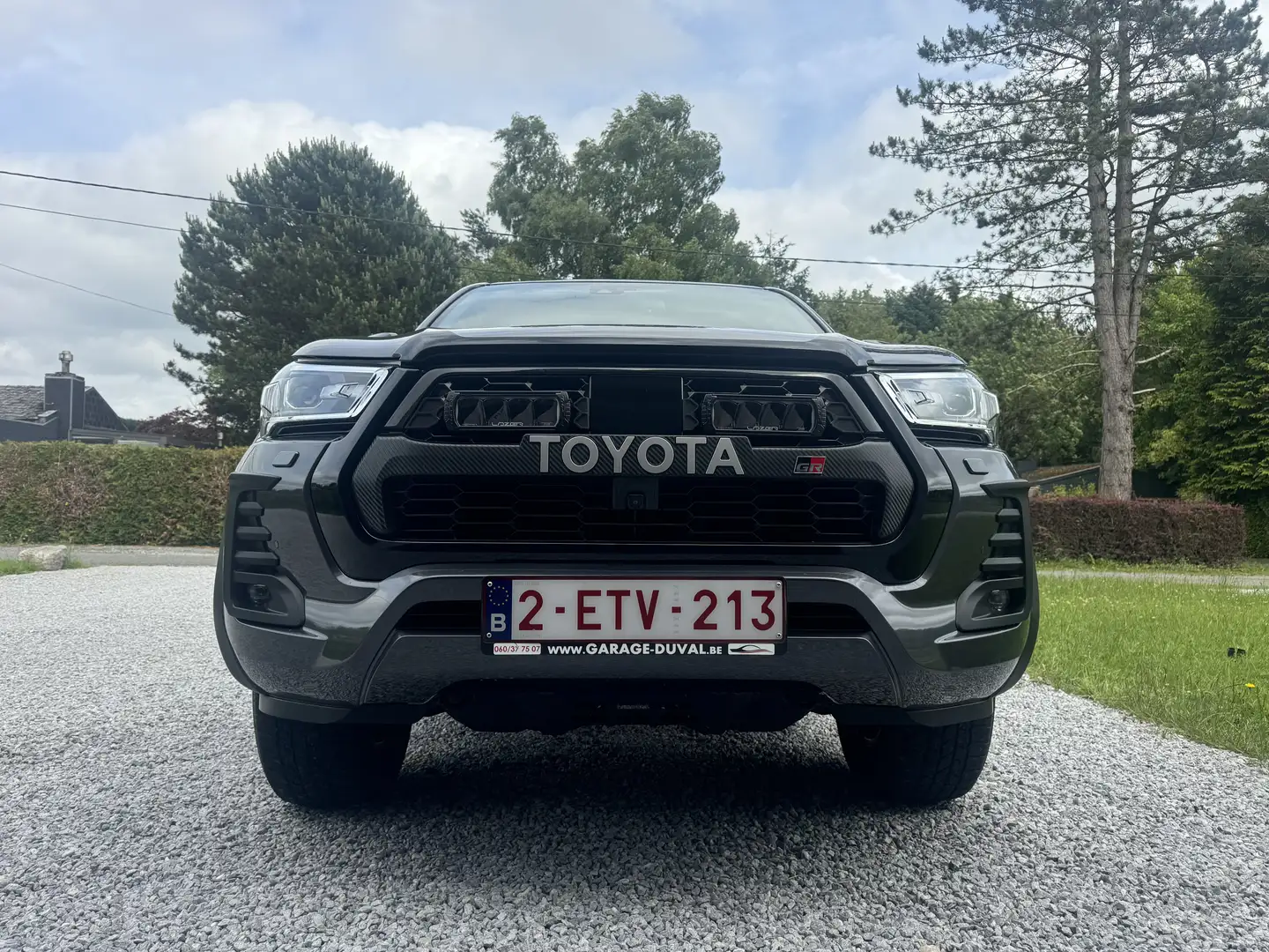 Toyota Hilux 2.8 D-4D 4WD GR Sport - 2