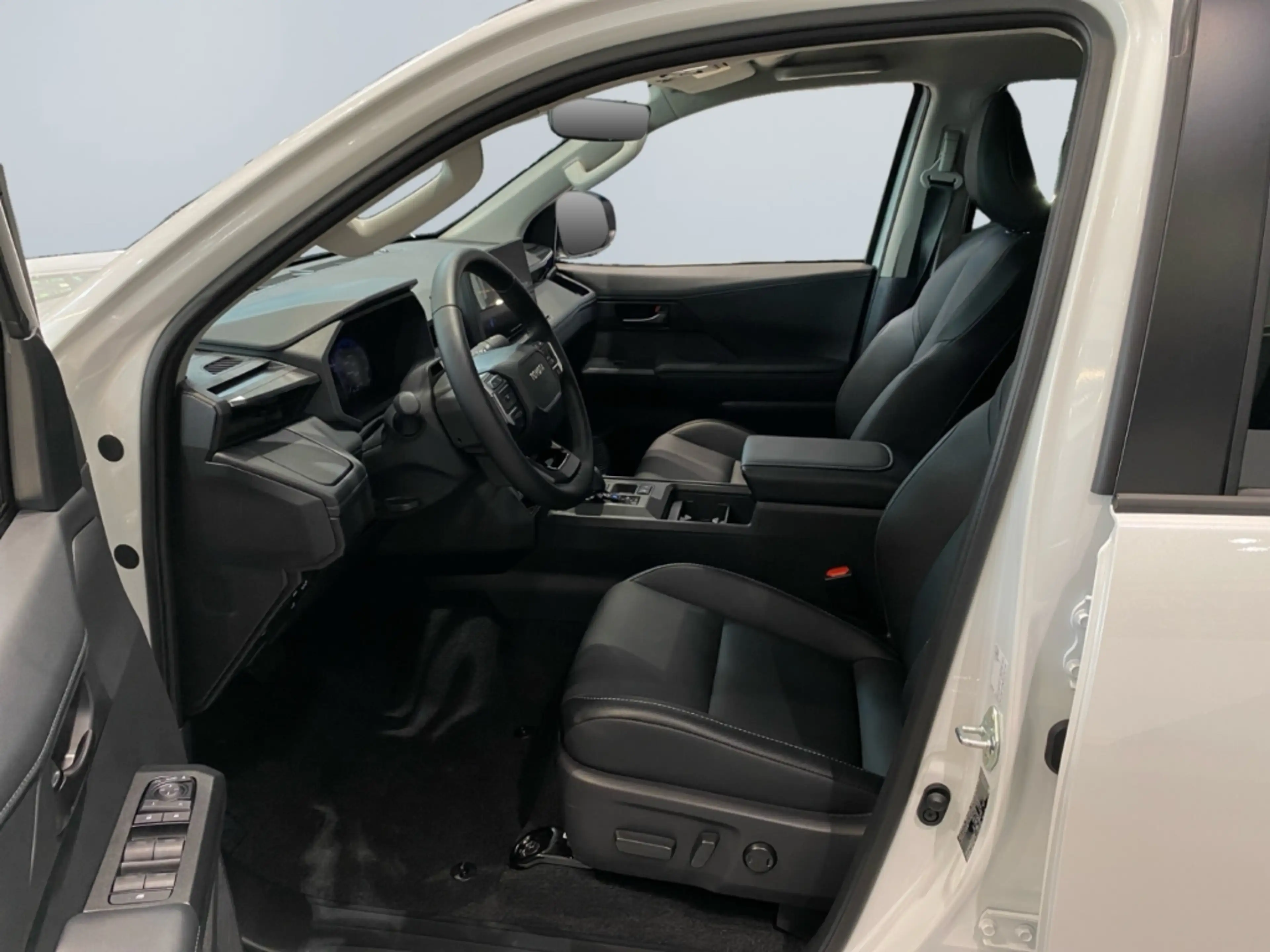 Toyota Hilux Double Cab BEV EXECUTIVE *LED*360°*Leder* — photo 8