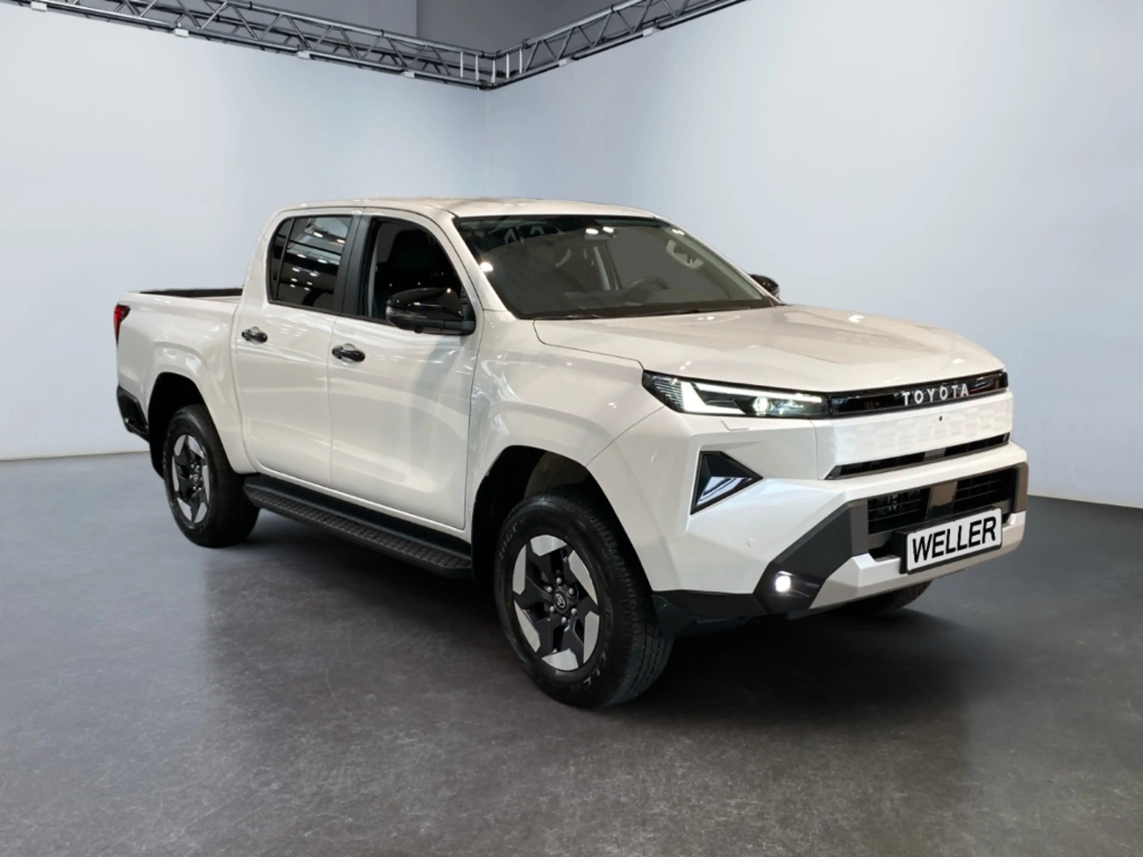 Toyota Hilux Double Cab BEV EXECUTIVE *LED*360°*Leder* — photo 3