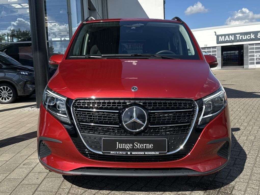 Mercedes-Benz V 220