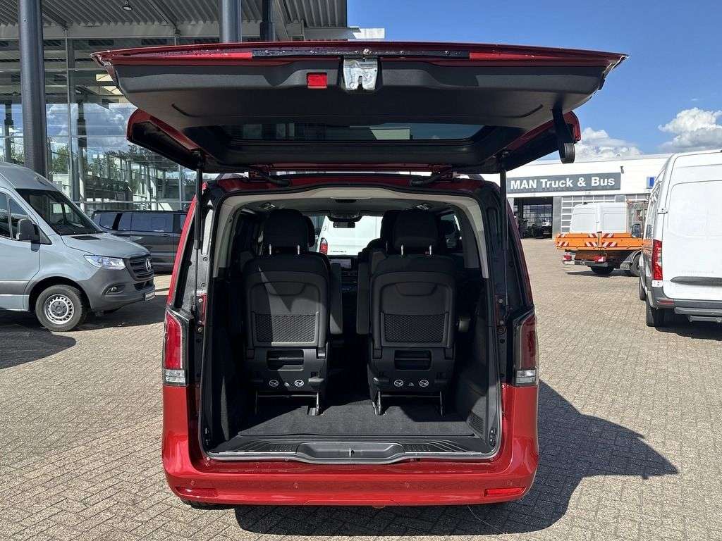 Mercedes-Benz V 220