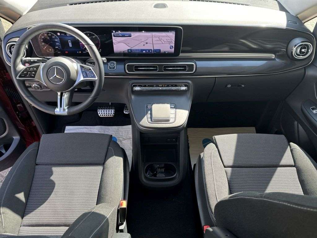 Mercedes-Benz V 220