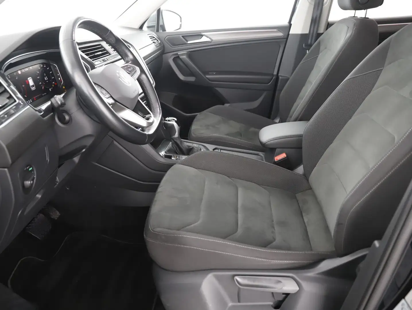 Volkswagen Tiguan Allspace R-Line TDI 4MOTION DSG Zwart - 2