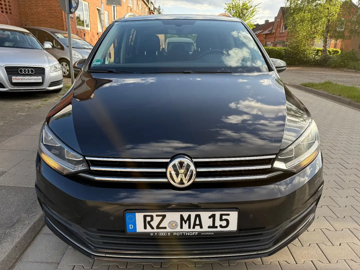 Volkswagen Touran Sound *PDC*Navi*AppleCar.*Temp.*Sitzh.* Noir - 2