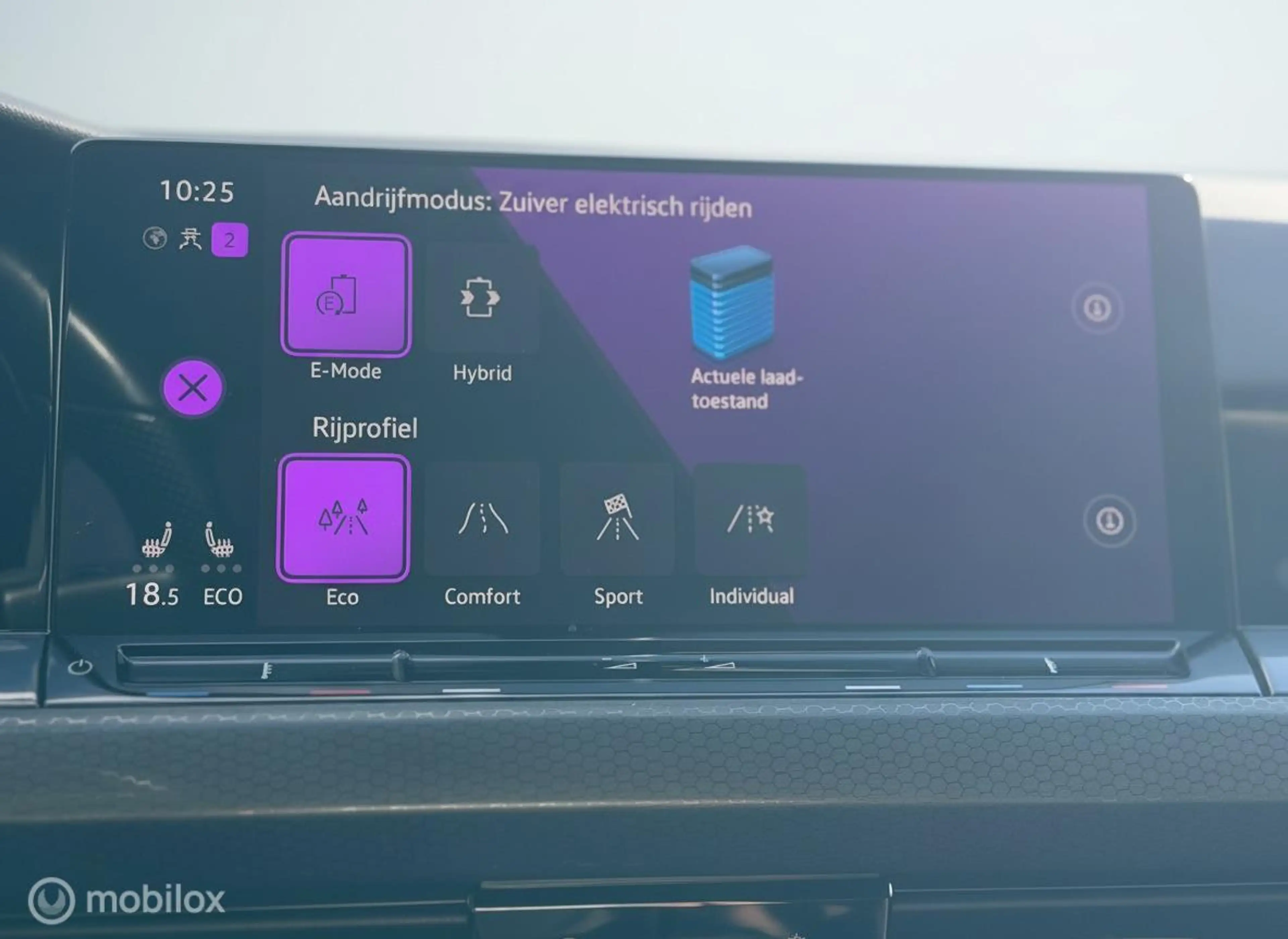 Volkswagen Golf GTE 1.4 eHybrid PANO|IQLIGHT|HUD|CAMERA| — photo 15