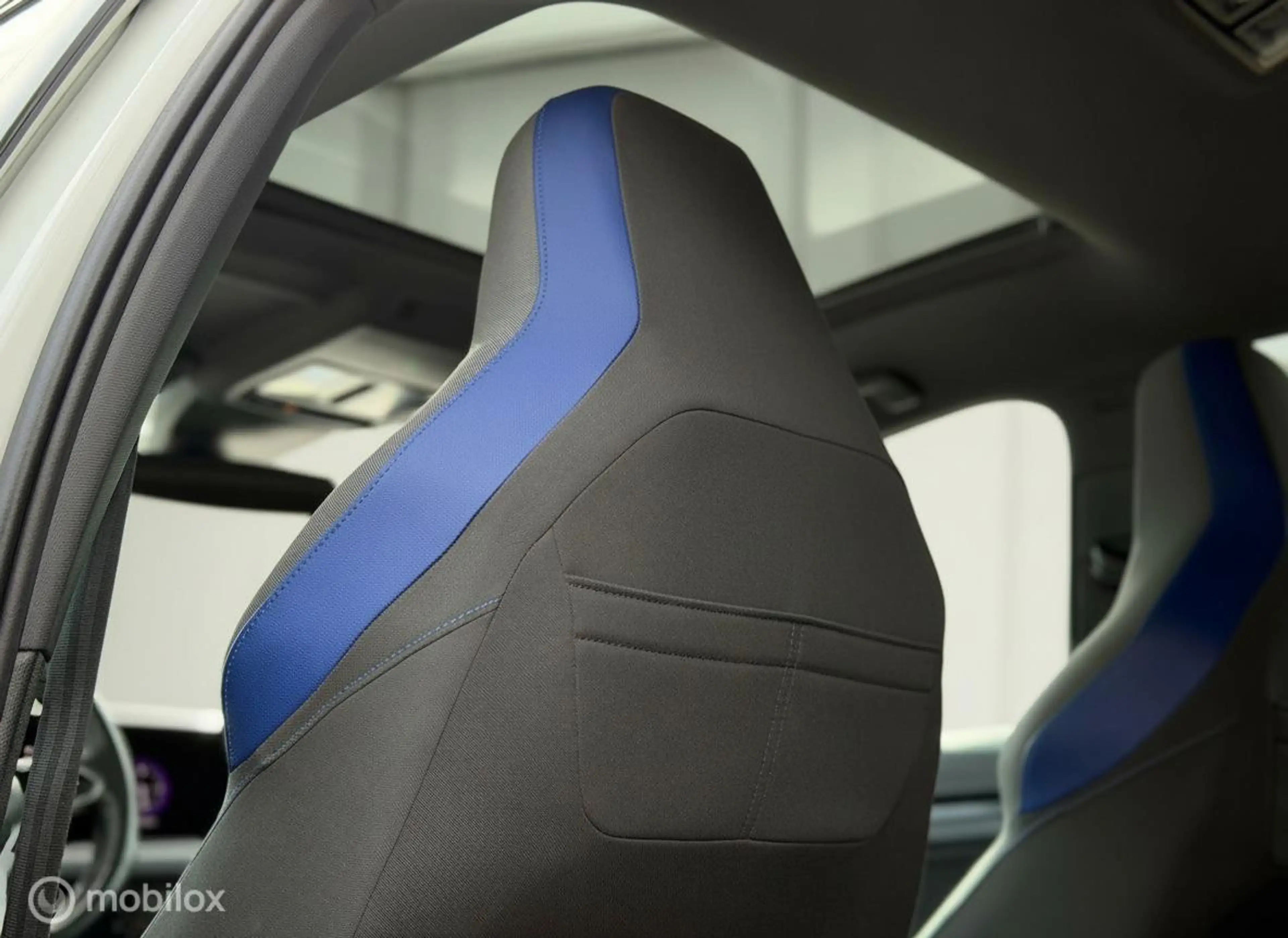 Volkswagen Golf GTE 1.4 eHybrid PANO|IQLIGHT|HUD|CAMERA| — photo 13