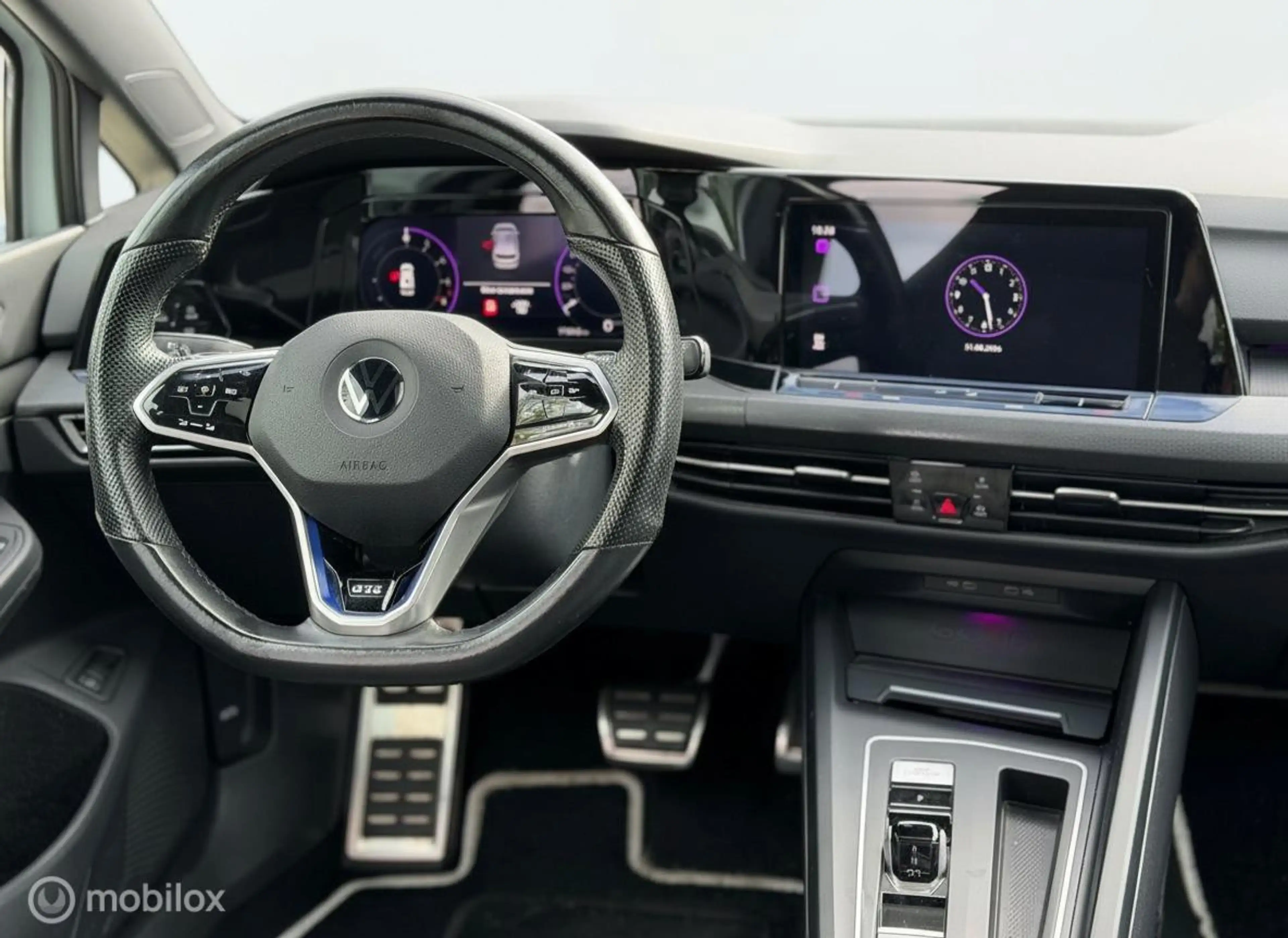 Volkswagen Golf GTE 1.4 eHybrid PANO|IQLIGHT|HUD|CAMERA| — photo 11