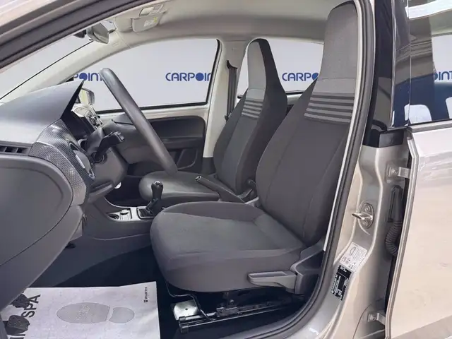 Volkswagen up! view 11