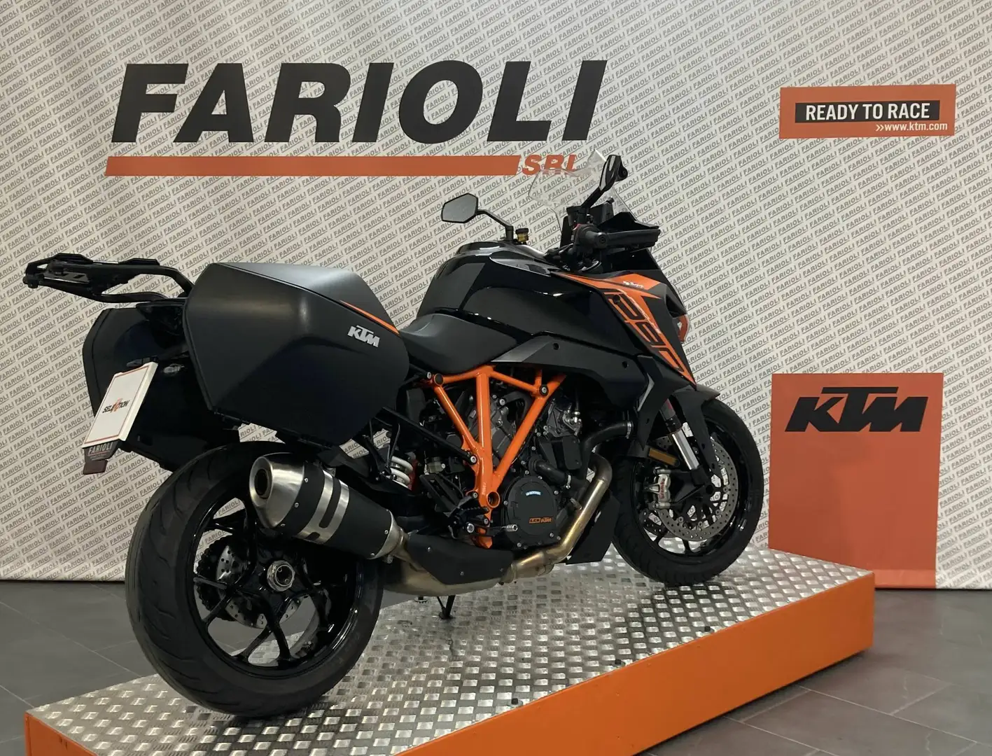 KTM 1290 Super Duke GT - 2