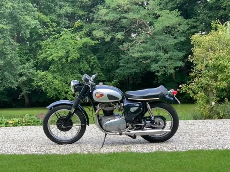 BSA 650 LIGHTNING Twin - foto 3