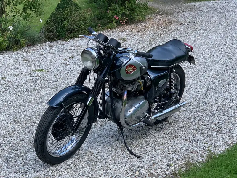 BSA 650 LIGHTNING Twin - foto 7