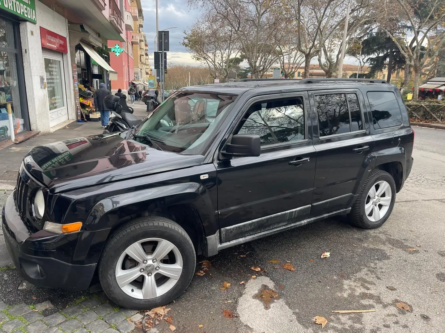 Jeep Patriot Patriot 2.2 crd Sport 4wd my11 Чорний - 2