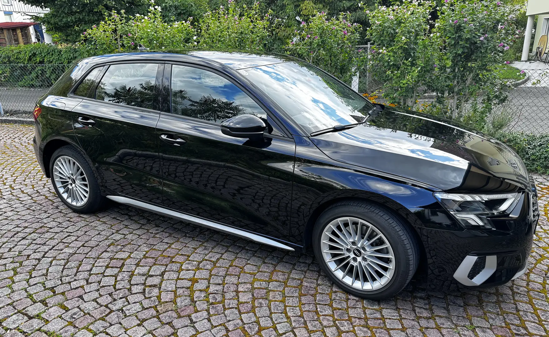 Audi A3 SB 35 TFSI advanced Schwarz - 2