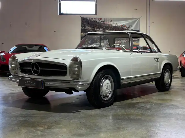 Mercedes-Benz SL 280 Pagode