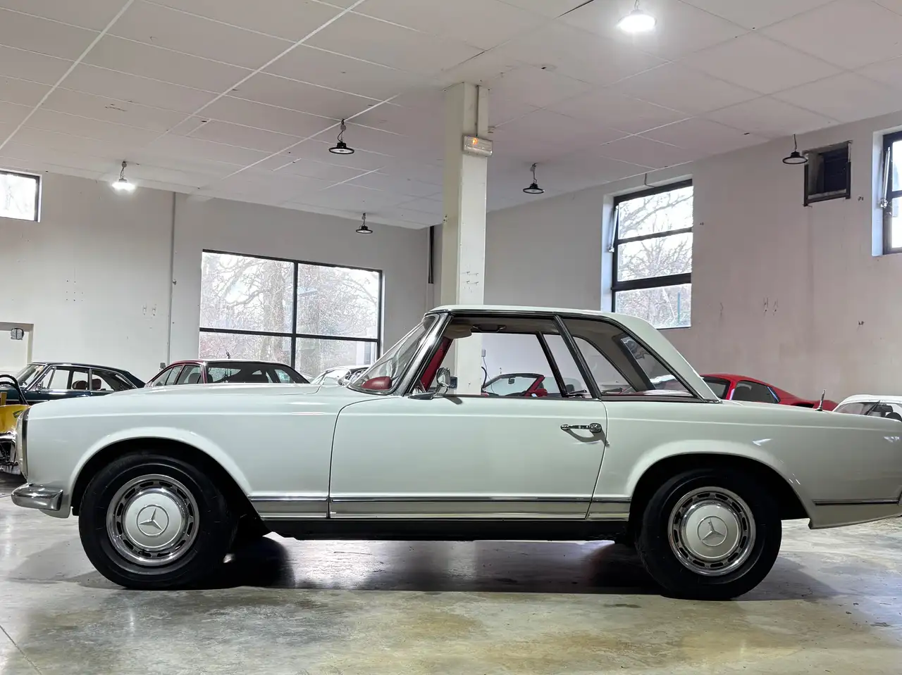 Mercedes-Benz SL 280 Pagode, foto 4