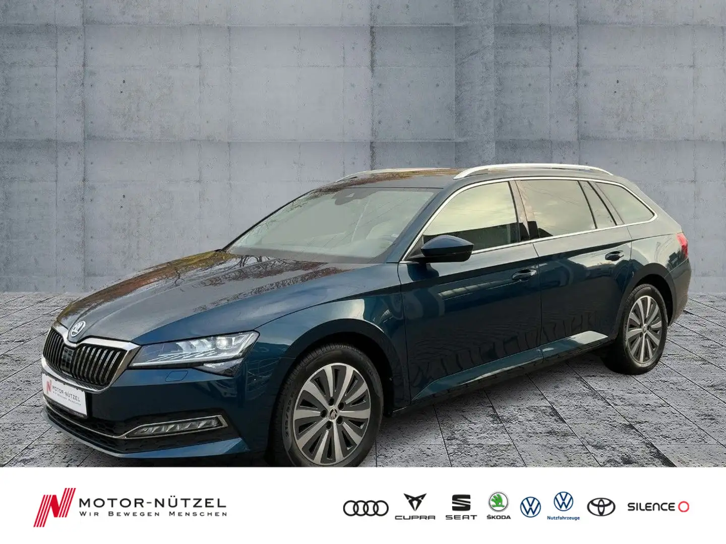 Skoda Superb Combi 2.0 TDI DSG STYLE MATRIX+NAV+AHK+VC Bleu - 1