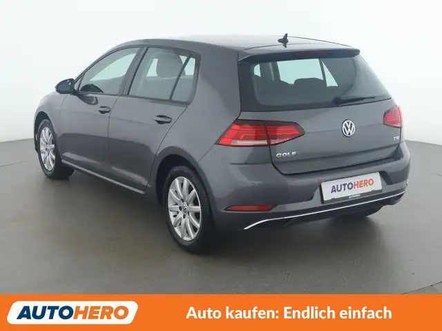 Volkswagen Golf view 4