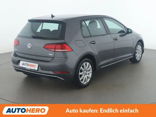 Volkswagen Golf view 6