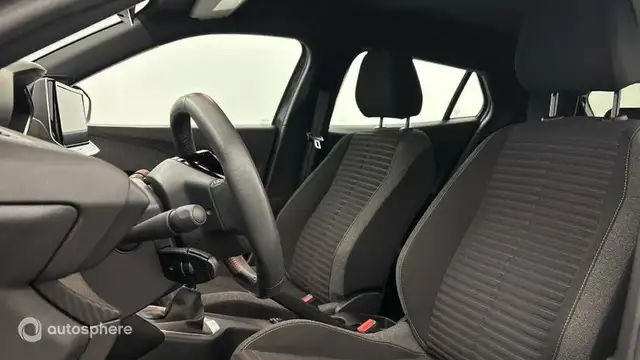 Peugeot 2008 view 12
