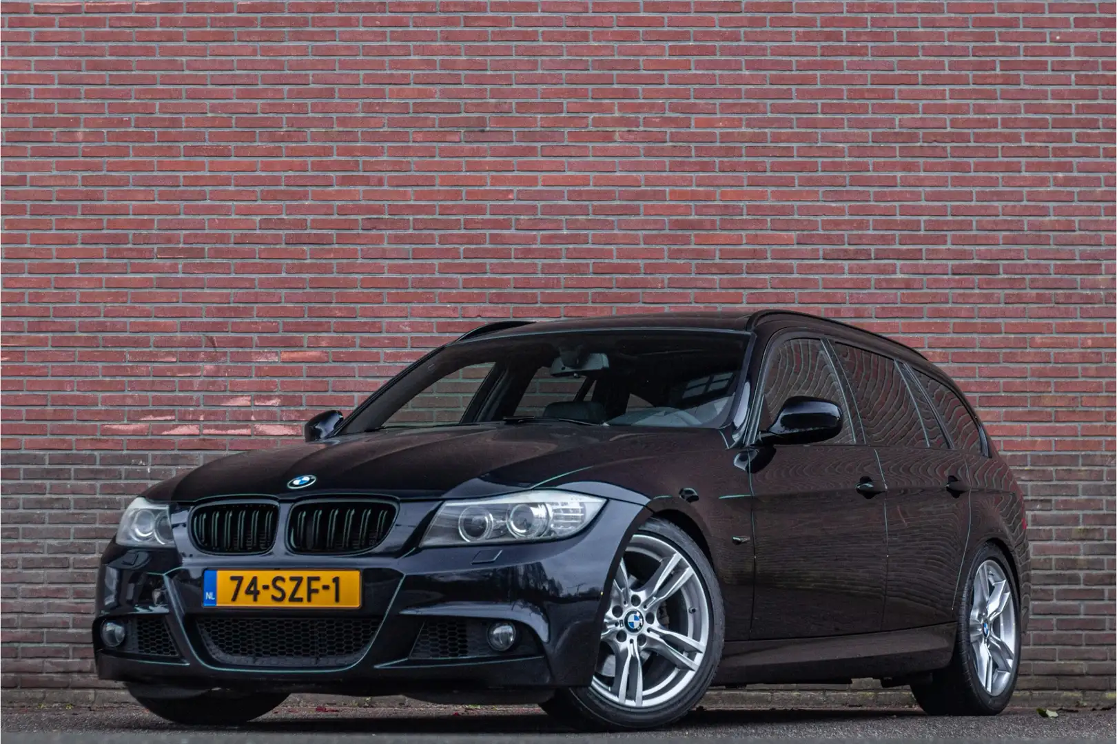 BMW 325 3-serie 325i 240pk Carbon Sport Edition, Origineel Noir - 1