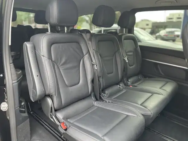 Mercedes-Benz V 300 view 5