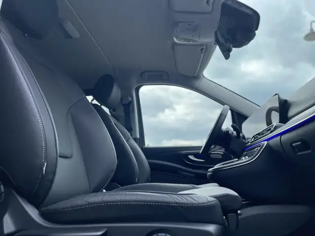 Mercedes-Benz V 300 view 4