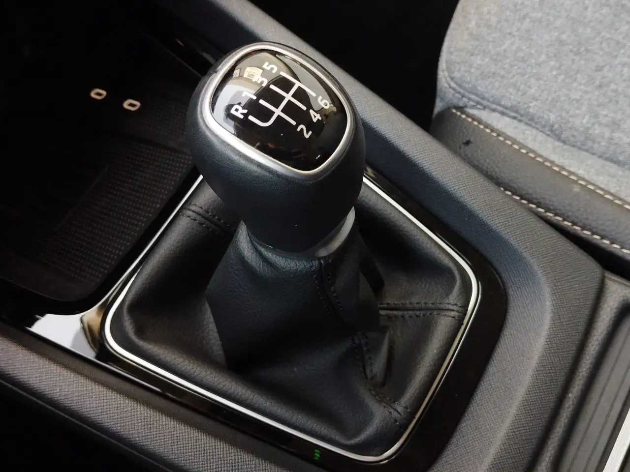 Skoda Octavia Combi 1.5 TSI Selection Facelift, миниатюра 27