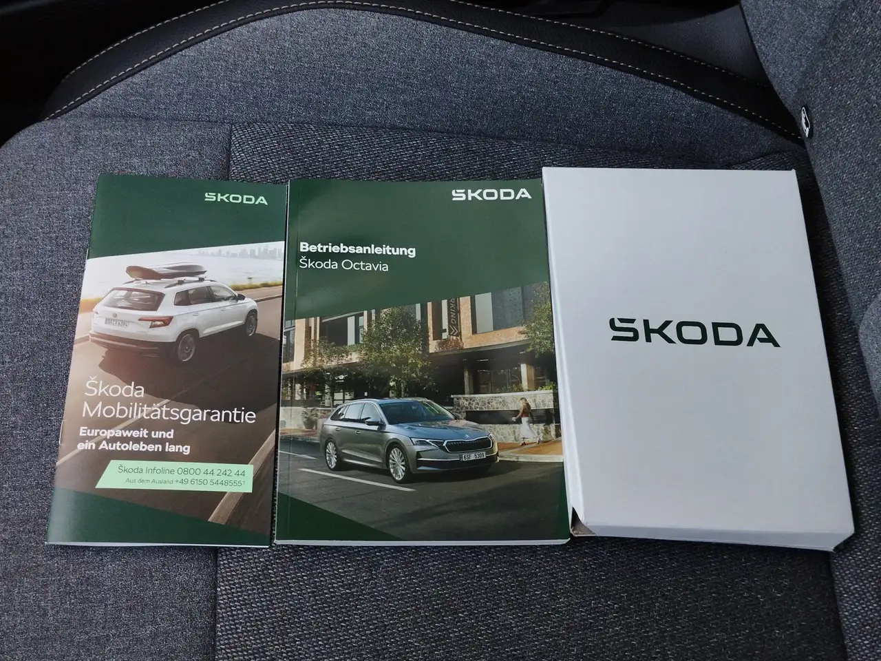 Skoda Octavia Combi 1.5 TSI Selection Facelift, миниатюра 30