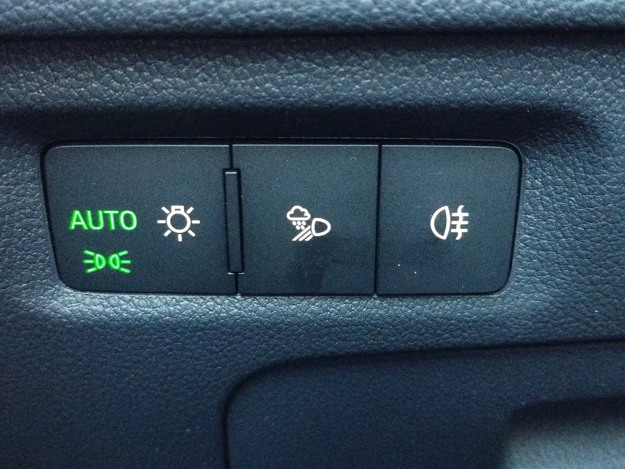 Skoda Octavia Combi 1.5 TSI Selection Facelift, миниатюра 28