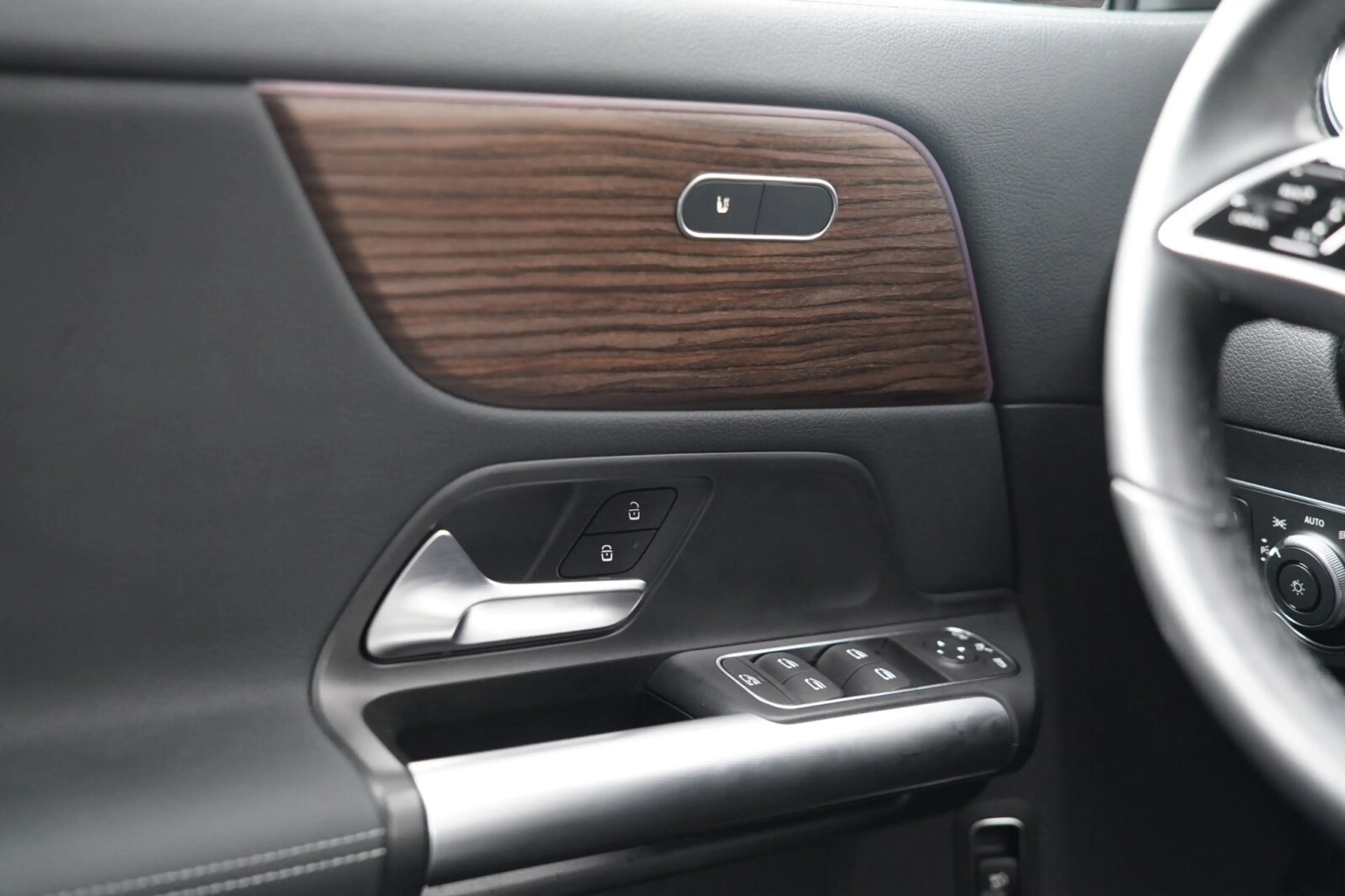 Mercedes-Benz EQA 250 EQA 250+ Progressive 360° Kamera Winter Bluetooth — photo 15