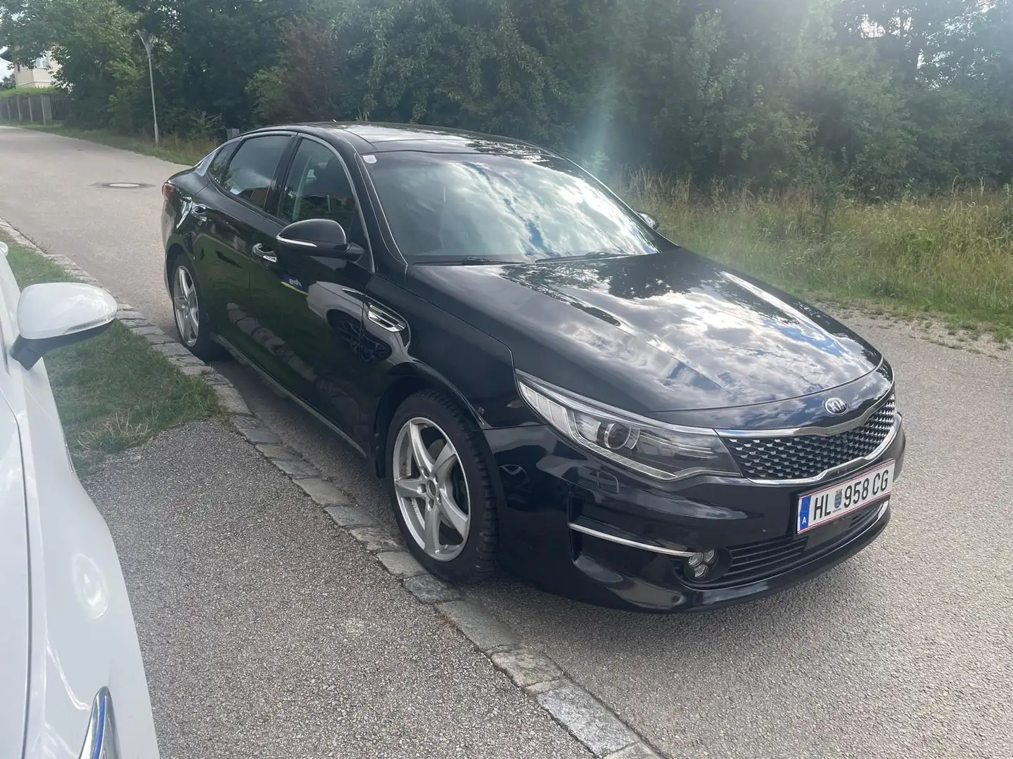 Kia Optima Optima 1,7 CRDi ISG Platin DCT Platin Schwarz - 1