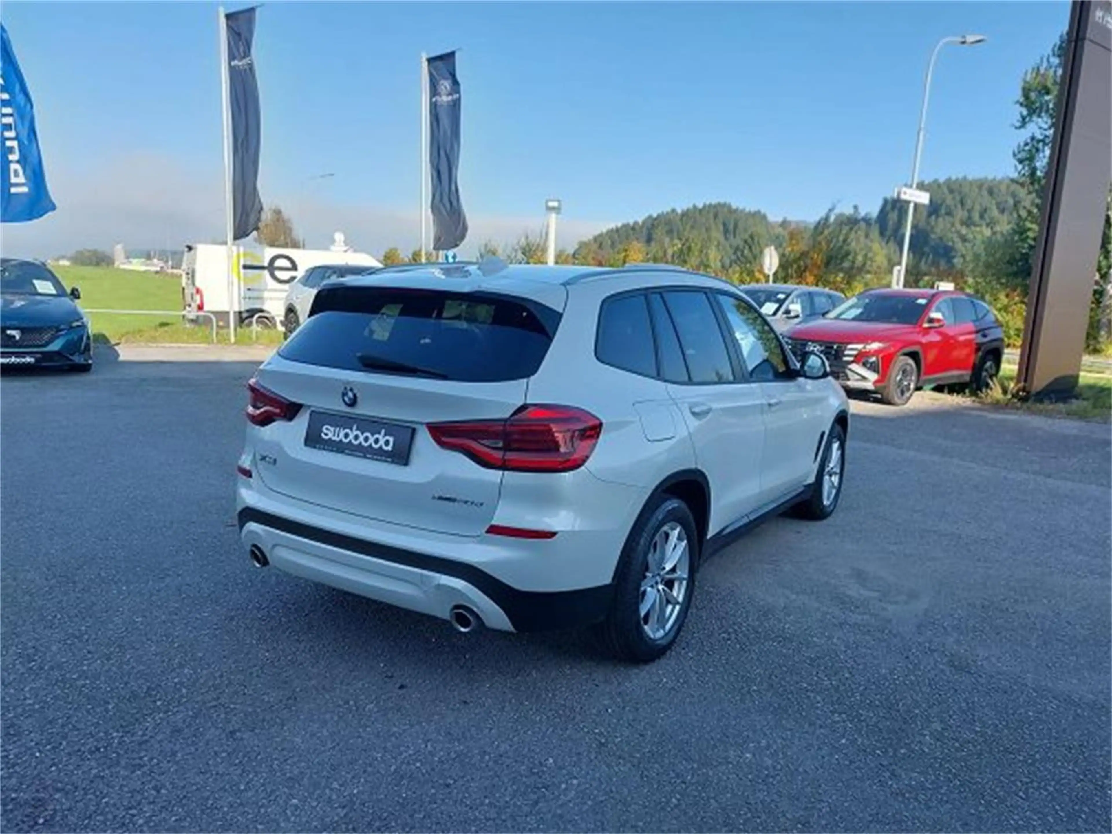 BMW X3 xDrive20d Advantage — photo 3