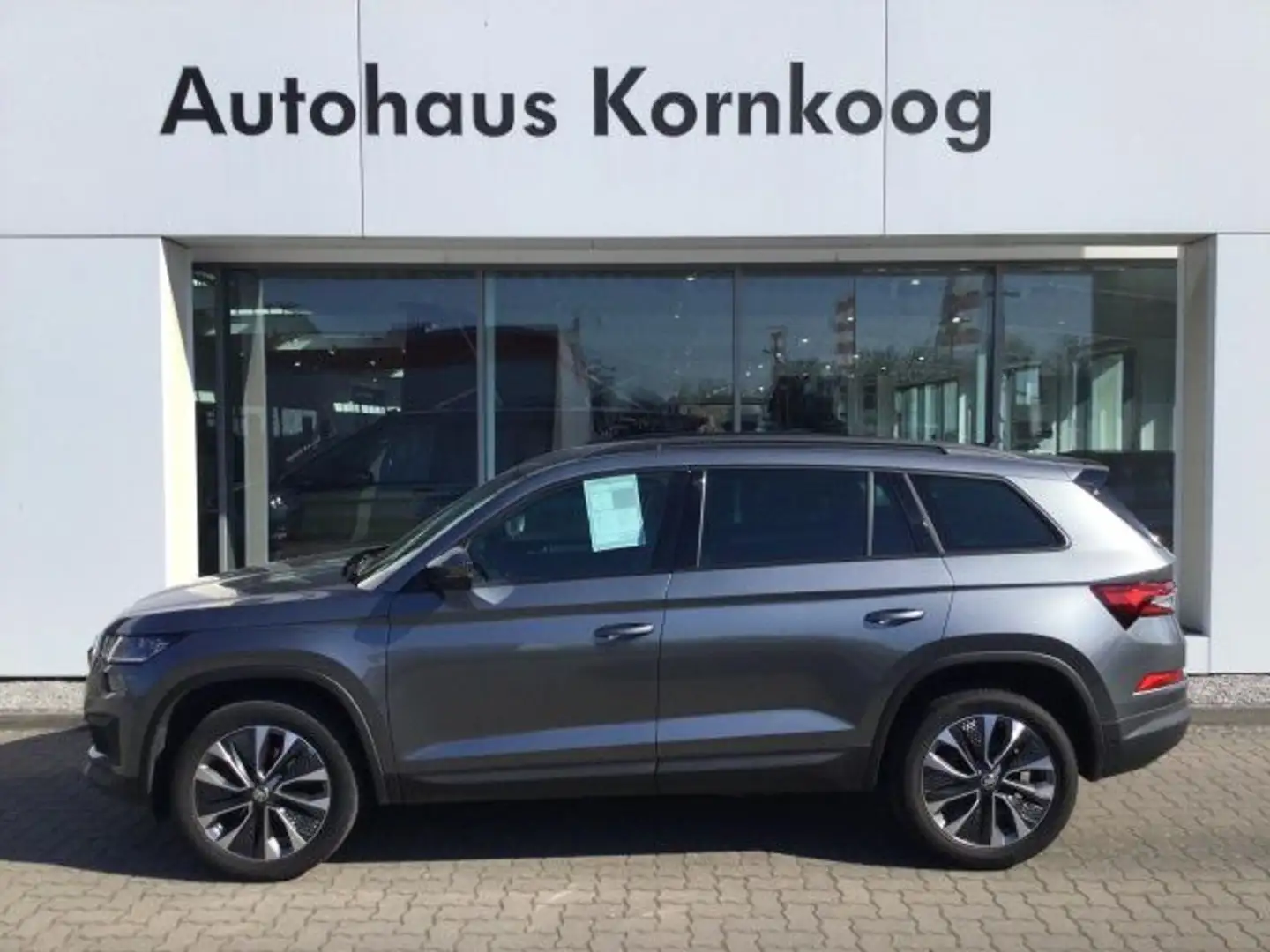 Skoda Kodiaq 2.0 TDI DSG Ambition LED NAVI APP ACC AHK Šedá - 1