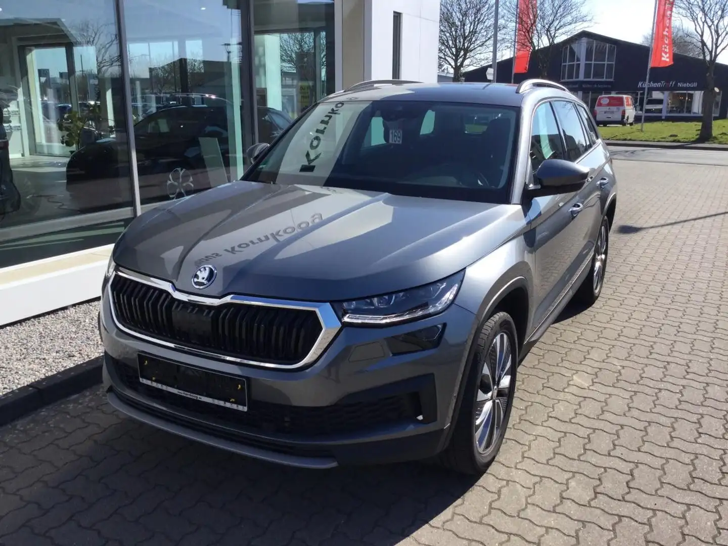 Skoda Kodiaq 2.0 TDI DSG Ambition LED NAVI APP ACC AHK Серый - 2