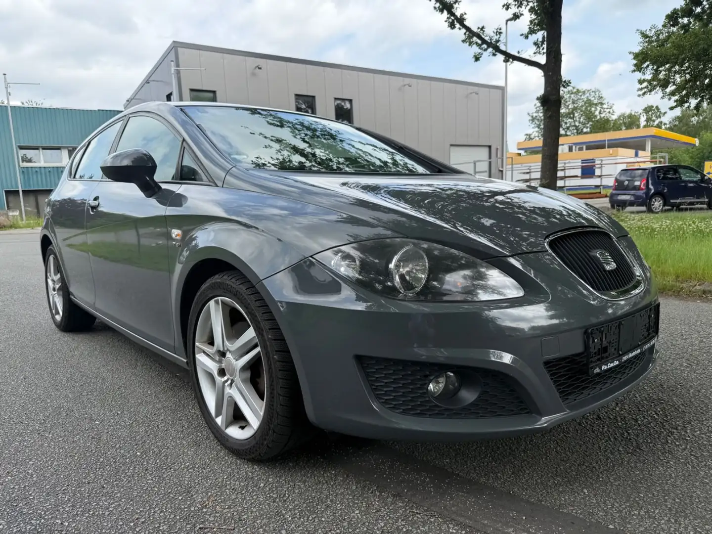 SEAT Leon Stylance / Style Grau - 2