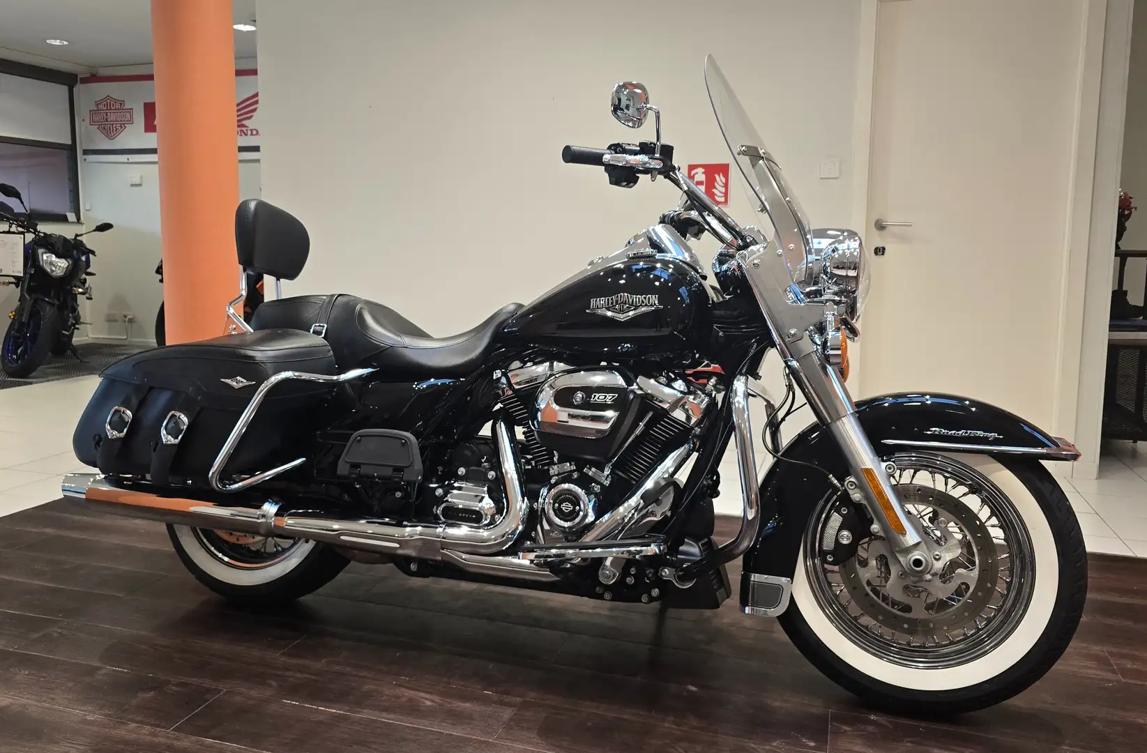 Harley-Davidson Road King Nero - 2