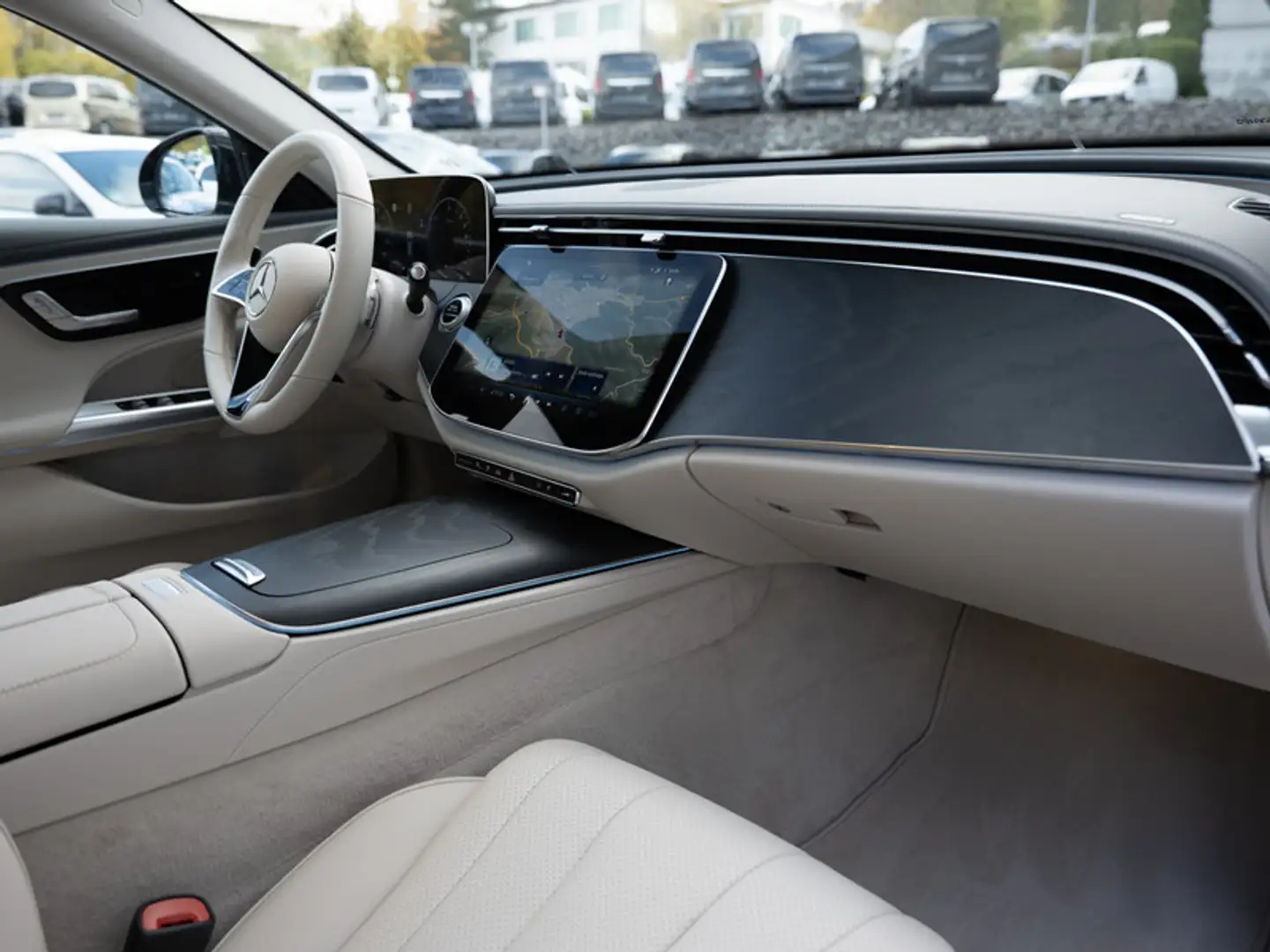 Mercedes-Benz E 300 de T Avantgarde/LED/Cam/AHK/Beige/Distr/19 Noir - 2
