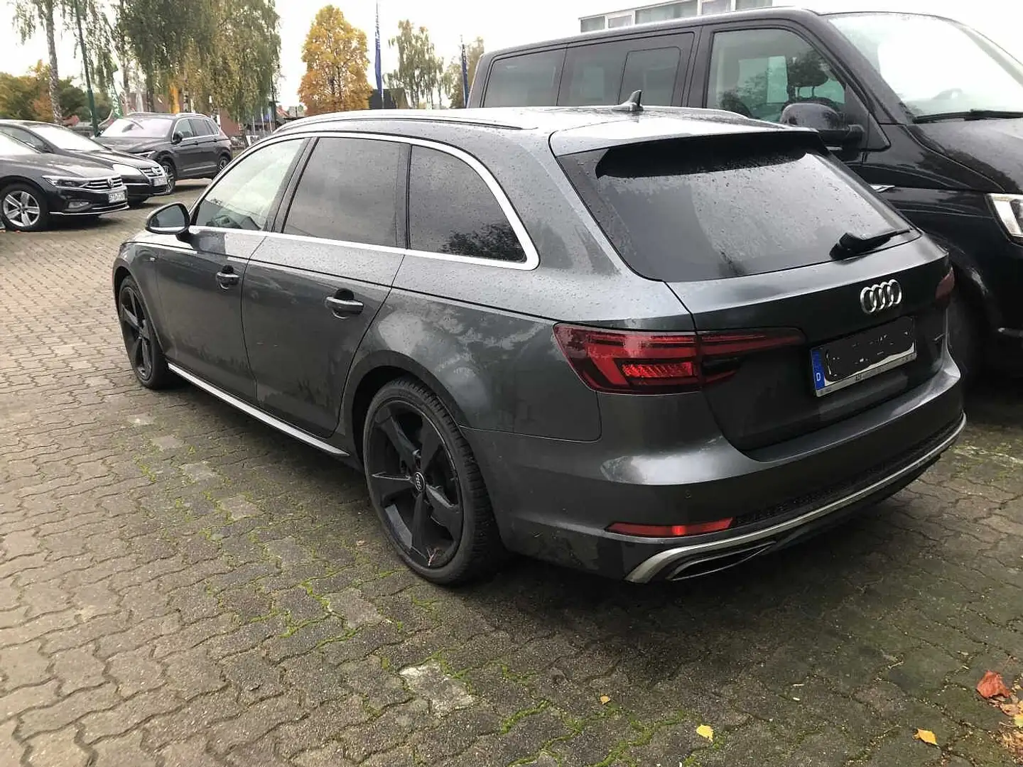 Audi A4 Avant 45 TFSI quattro S tronic design Gris - 2