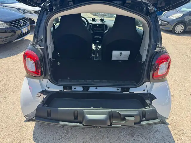 Smart Fortwo view 13