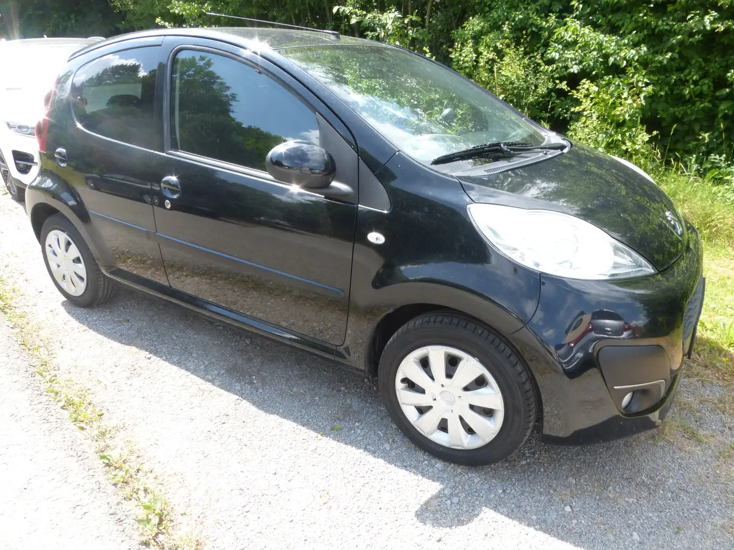 Peugeot 107 (70) 68 Access Zwart - 1