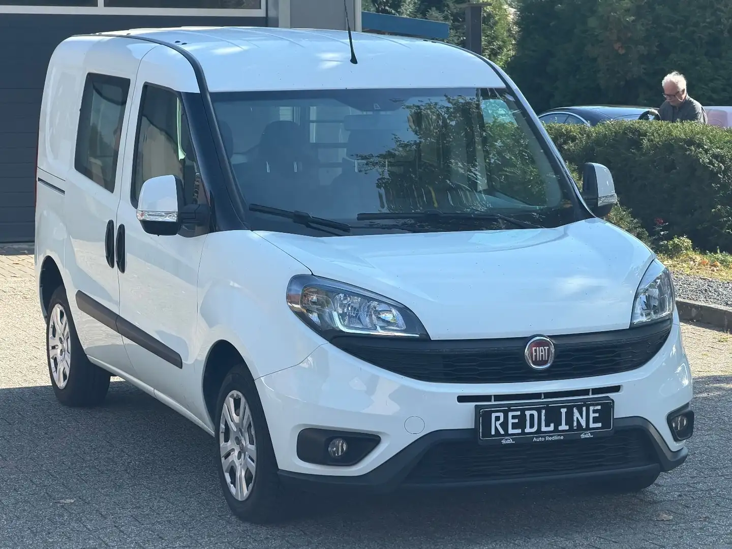Fiat Doblo /// 1 Hand /// MAXI /// 3 Sitze /// Navi / Weiß - 2