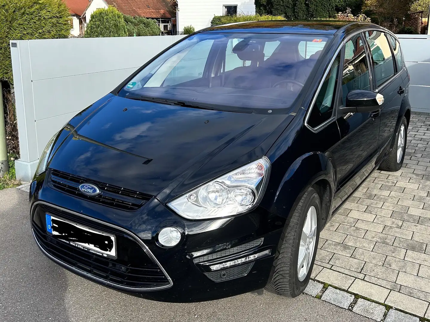 Ford S-Max Titanium 1,6 ECO 118 kw / 160 PS Schwarz - 2