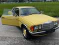 Mercedes-Benz 230 W123 Geel - thumbnail 12