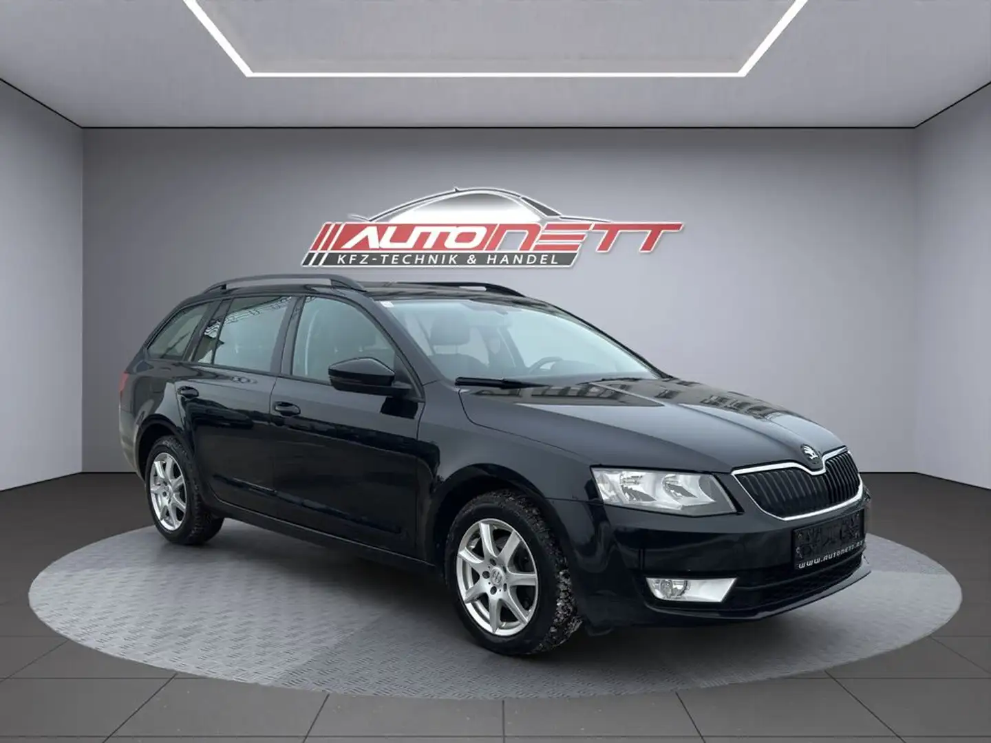 Skoda Octavia Elegance Schwarz - 1