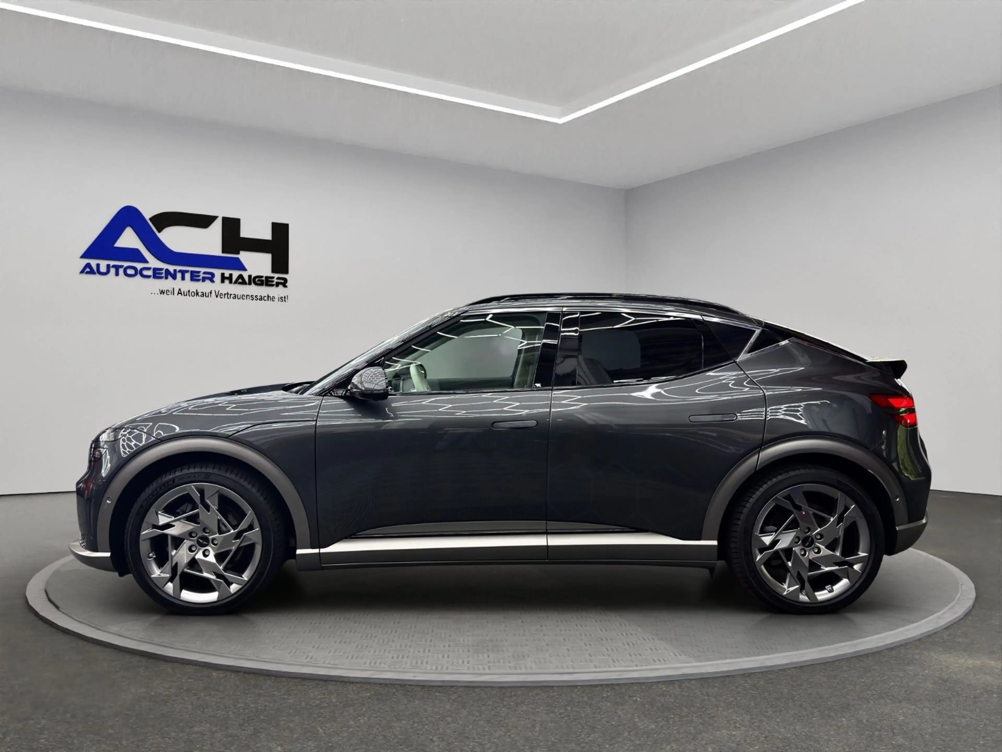 Genesis GV60 Sport Plus Elektro 4WD Glasdach — photo 3